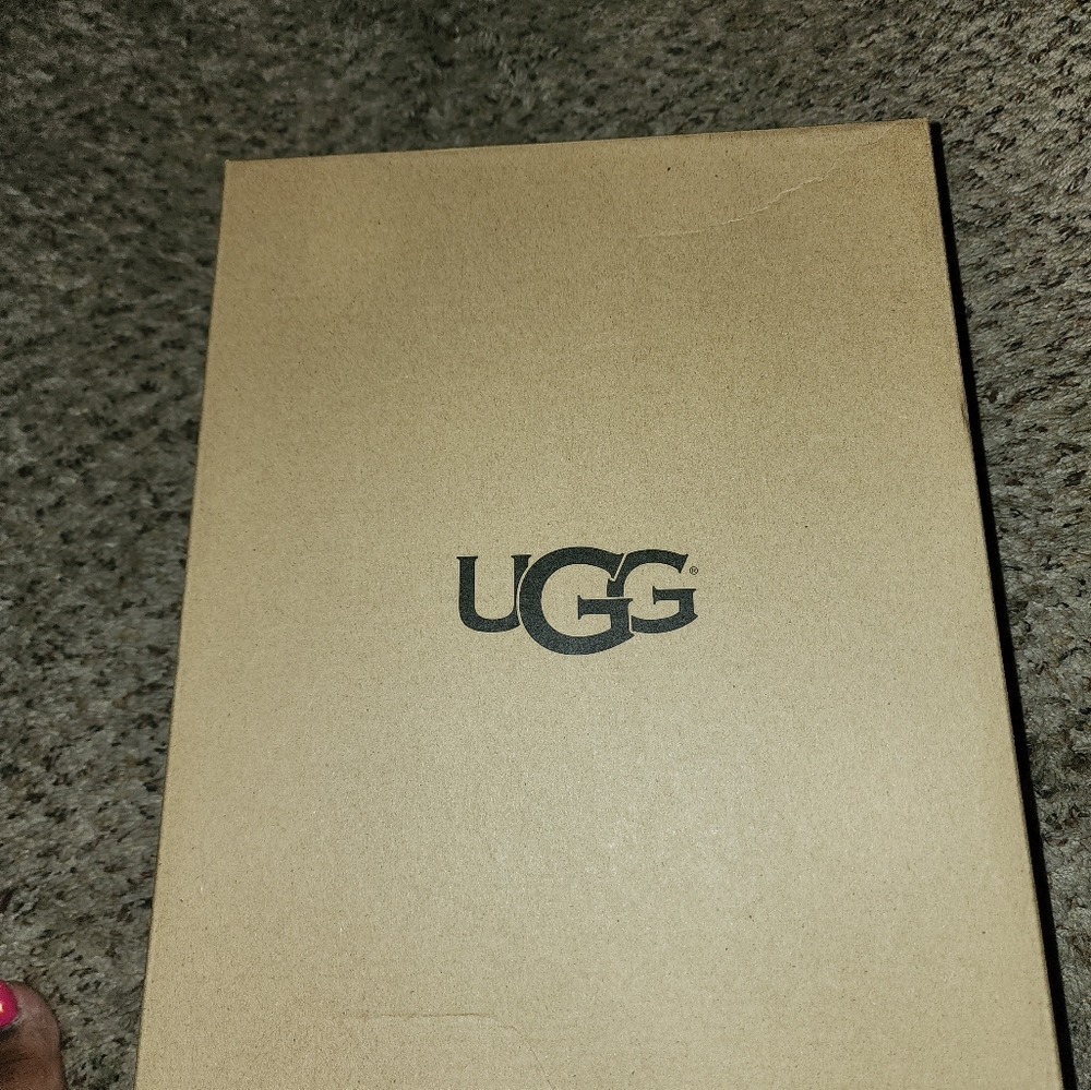 Ugg Shoes - image 4